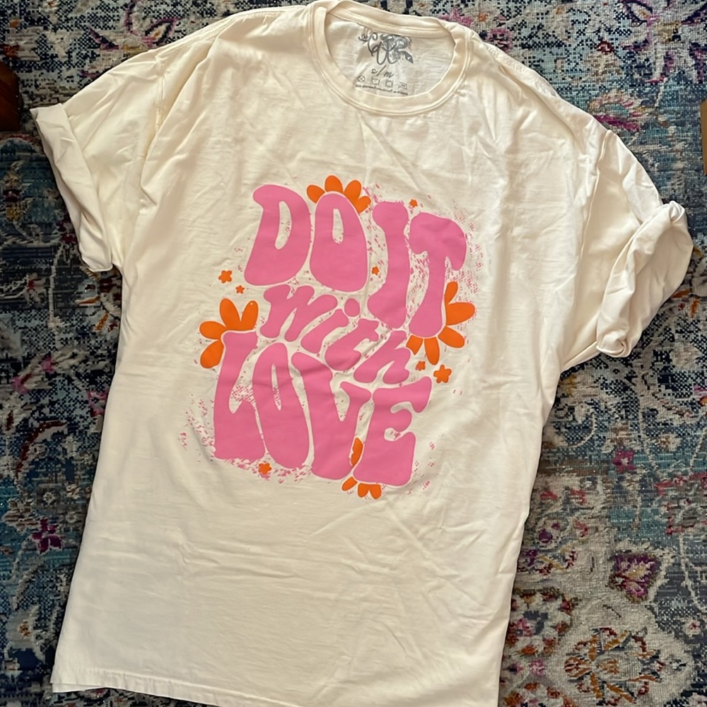 Natural Life: LOVE Tee